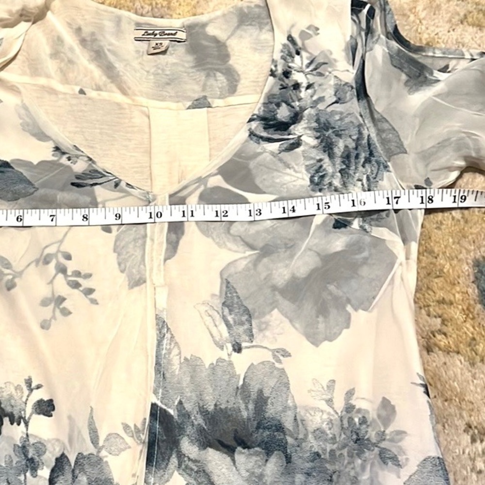 ⭐️ Lucky Brand Sheer Blue Floral Apron Front Blouse  Boho Lightweight Size XS - Picture 9 of 10